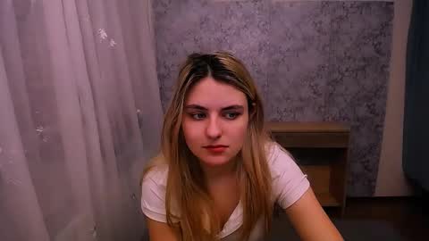 Snapshot of shy_sabrina_ chatting on February 18, 2025, 7:32 am shy_sabrina_ online show from February 18, 2025, 7:32 am