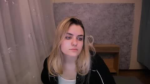 Snapshot of shy_sabrina_ chatting on March 11, 2025, 4:32 am shy_sabrina_ online show from March 11, 2025, 4:32 am