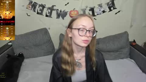 Melissa online show from November 2, 2025, 6:54 pm