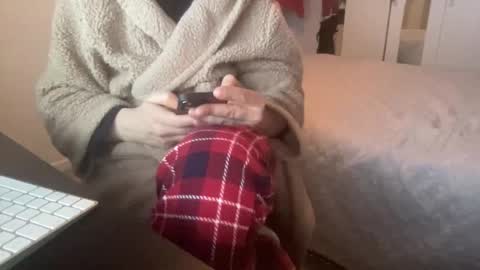 Snapshot of shyboy0533 chatting on October 31, 2025, 7:48 pm shyboy0533 online show from October 31, 2025, 7:48 pm