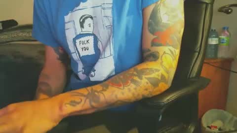 shyboyhugecum2020 online show from November 4, 2025, 3:49 am