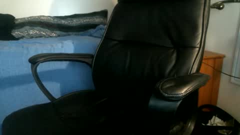shyboyhugecum2020 online show from May 28, 2026, 3:04 am