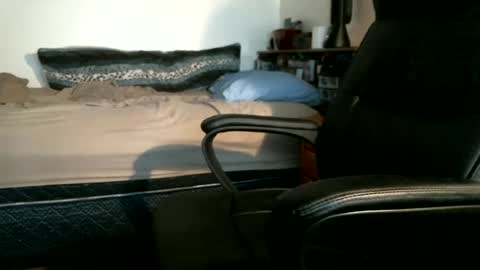 Snapshot of shyboyhugecum2020 chatting on June 19, 2026, 3:00 am shyboyhugecum2020 online show from June 19, 2026, 3:00 am