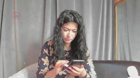 Snapshot of shydreamss chatting on January 9, 2026, 8:28 am Anny online show from January 9, 2026, 8:28 am