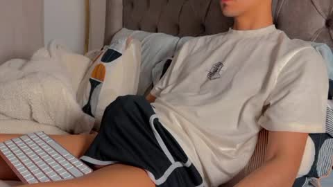 shydude666 online show from February 7, 2026, 11:08 pm