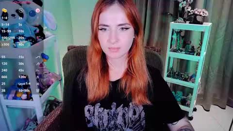 Snapshot of shyfoxxxy chatting on April 29, 2026, 5:30 pm Effie online show from April 29, 2026, 5:30 pm