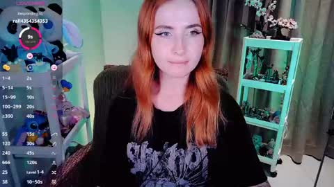 Snapshot of shyfoxxxy chatting on May 2, 2026, 5:07 pm Effie online show from May 2, 2026, 5:07 pm