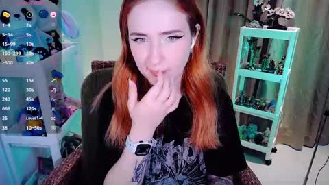 Snapshot of shyfoxxxy chatting on May 9, 2026, 6:40 am Effie online show from May 9, 2026, 6:40 am