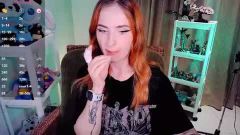 Snapshot of shyfoxxxy chatting on May 23, 2026, 10:08 am Effie online show from May 23, 2026, 10:08 am