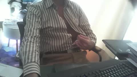 shyfrenchcock online show from November 26, 2025, 9:54 am