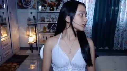 Snapshot of shygirl_lyn chatting on May 26, 2026, 7:37 am lyn online show from May 26, 2026, 7:37 am
