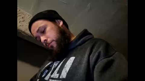 Snapshot of shyguy_passion chatting on January 22, 2025, 8:18 am at ya who online show from January 22, 2025, 8:18 am