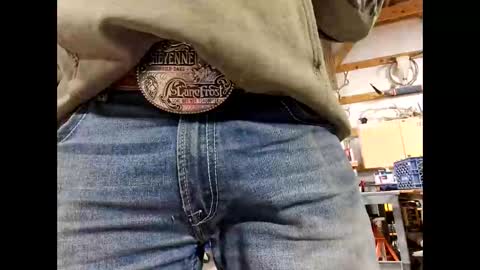 shyguycurious5 online show from November 13, 2025, 4:06 pm