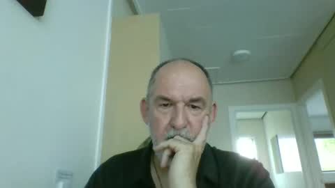 Snapshot of shyguytm chatting on November 3, 2025, 6:03 am shyguytm online show from November 3, 2025, 6:03 am