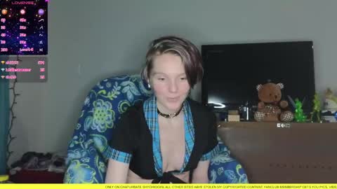 Snapshot of shyohiogirl chatting on January 31, 2025, 8:43 am Hippie online show from January 31, 2025, 8:43 am