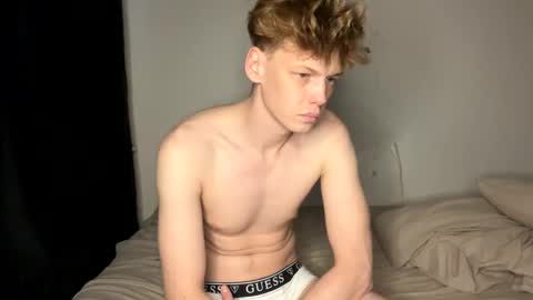 Snapshot of shyredstar chatting on December 12, 2024, 10:24 am Tom and Betty online show from December 12, 2024, 10:24 am