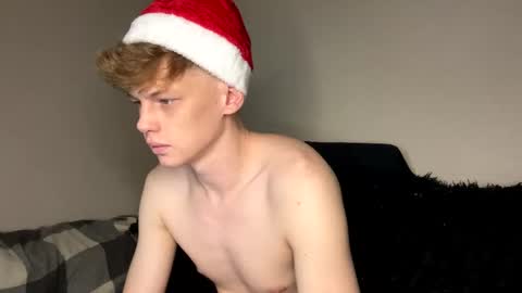 Snapshot of shyredstar chatting on December 24, 2024, 3:16 pm Tom and Betty online show from December 24, 2024, 3:16 pm