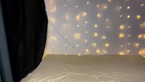 Snapshot of shyredstar chatting on December 31, 2024, 11:09 am Tom and Betty online show from December 31, 2024, 11:09 am