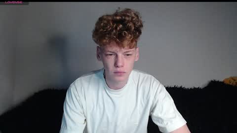 Snapshot of shyredstar chatting on January 15, 2025, 6:01 am Tom and Betty online show from January 15, 2025, 6:01 am