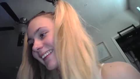 shypetitebaby online show from February 26, 2026, 3:44 pm