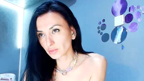 Siaconna online show from June 6, 2026, 7:46 am