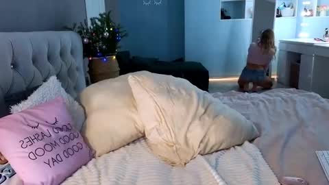 Snapshot of sialone chatting on December 18, 2024, 6:32 am sialone online show from December 18, 2024, 6:32 am