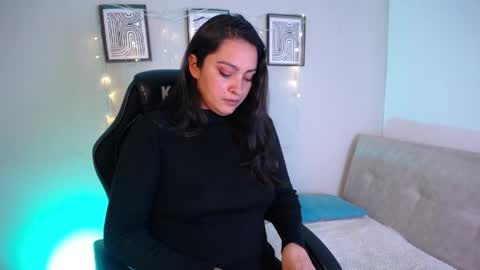 Siara online show from April 1, 2026, 9:34 pm