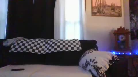 Mrs. St. Patrickk online show from December 3, 2025, 4:27 pm