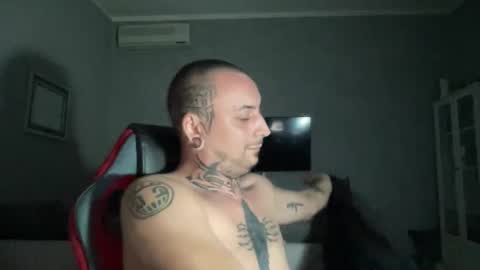 Snapshot of sidvicious23cm chatting on February 3, 2026, 6:24 pm sidvicious23cm online show from February 3, 2026, 6:24 pm