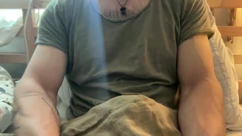 Snapshot of sie273 chatting on December 17, 2024, 3:17 pm sie273 online show from December 17, 2024, 3:17 pm