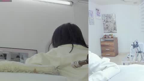 Snapshot of sieena_ chatting on June 17, 2026, 9:01 am Sieena online show from June 17, 2026, 9:01 am