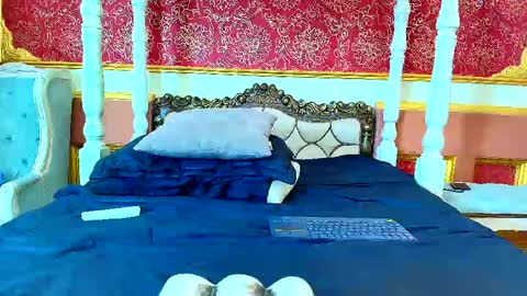 Snapshot of sienna_dark chatting on May 15, 2026, 1:29 pm SinnaDark online show from May 15, 2026, 1:29 pm