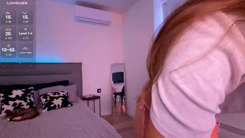 Lisa online show from December 3, 2025, 4:42 am