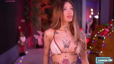 Snapshot of siennajayden chatting on December 18, 2025, 6:58 pm Sienna online show from December 18, 2025, 6:58 pm