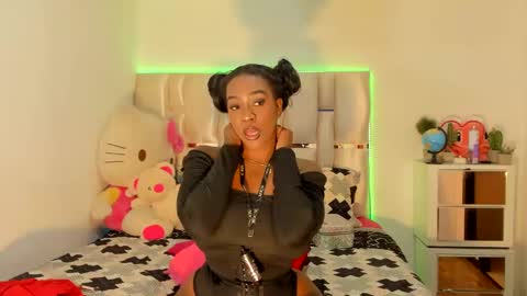 Snapshot of sierra_violet chatting on December 16, 2024, 4:34 am sierra_violet online show from December 16, 2024, 4:34 am