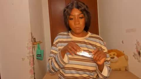 Snapshot of sierra_violet chatting on April 26, 2026, 4:04 pm sierra_violet online show from April 26, 2026, 4:04 pm