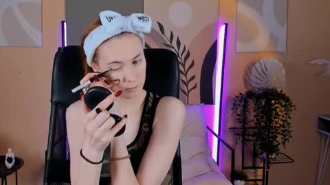 Snapshot of sierraharrper chatting on December 16, 2025, 4:34 pm SieraHarper online show from December 16, 2025, 4:34 pm