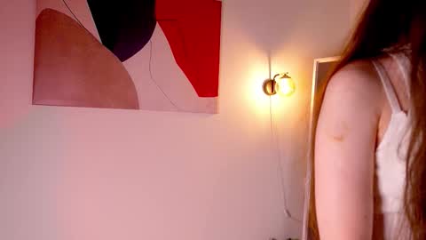 Snapshot of silentlily chatting on November 21, 2025, 8:51 pm Lily online show from November 21, 2025, 8:51 pm