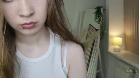 Snapshot of silentlily chatting on November 28, 2025, 8:55 pm Lily online show from November 28, 2025, 8:55 pm