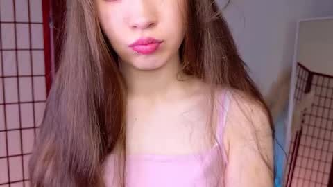 Snapshot of silentlily chatting on December 17, 2025, 8:59 pm Lily online show from December 17, 2025, 8:59 pm