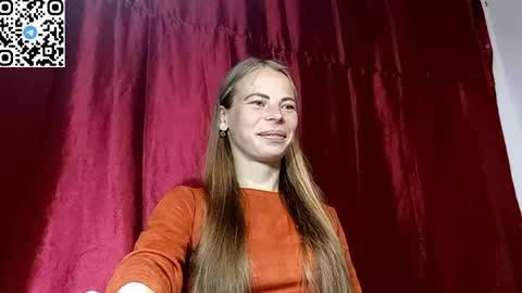 JULIANA online show from May 11, 2026, 9:01 pm