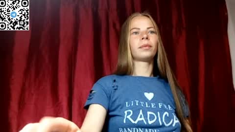 JULIANA online show from May 12, 2026, 10:29 pm