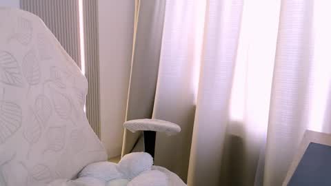 Snapshot of silk_ann chatting on May 3, 2026, 6:52 am silk_ann online show from May 3, 2026, 6:52 am