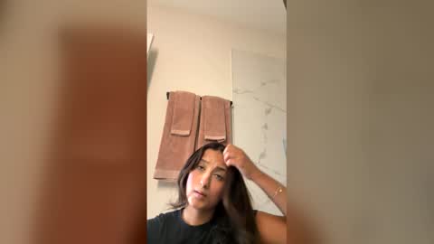 sillyme789888 online show from June 3, 2026, 5:07 pm