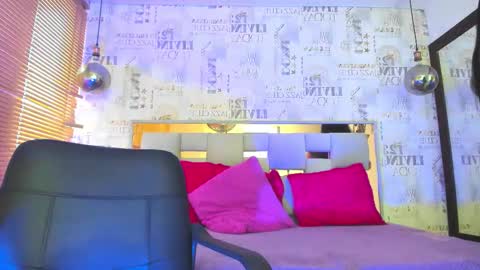 Snapshot of silvana_monroe chatting on February 13, 2026, 9:33 pm SIlvana online show from February 13, 2026, 9:33 pm