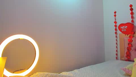 Snapshot of silvana_wenz chatting on February 15, 2025, 12:54 pm Silvana online show from February 15, 2025, 12:54 pm