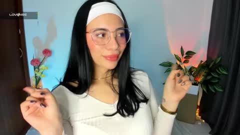 Snapshot of silvanna_moore chatting on November 21, 2025, 3:00 pm Silvanna online show from November 21, 2025, 3:00 pm