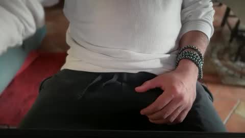 Snapshot of silverbeard81 chatting on November 20, 2025, 12:05 pm silverbeard81 online show from November 20, 2025, 12:05 pm