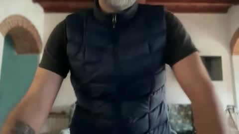 Snapshot of silverbeard81 chatting on November 26, 2025, 11:55 am silverbeard81 online show from November 26, 2025, 11:55 am