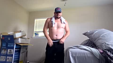 Snapshot of silverfox706 chatting on April 19, 2026, 6:43 pm Jay Silverfox706 online show from April 19, 2026, 6:43 pm